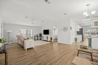 Photo of Listing #R11169960