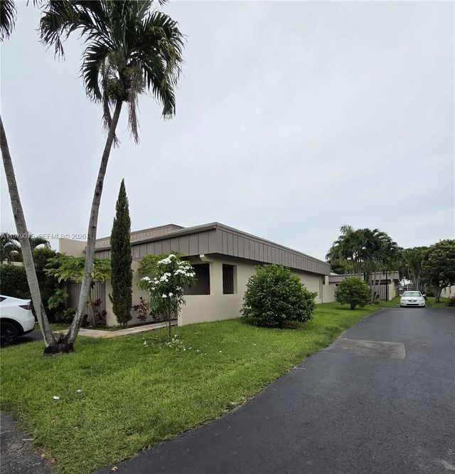3 of 13 - 7439 Sw 106th Court, Miami, FL