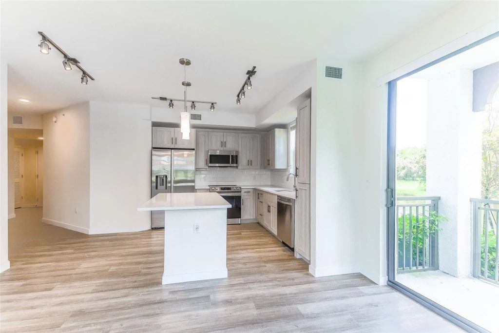 8894 Nw 44th Street #5-314, Sunrise