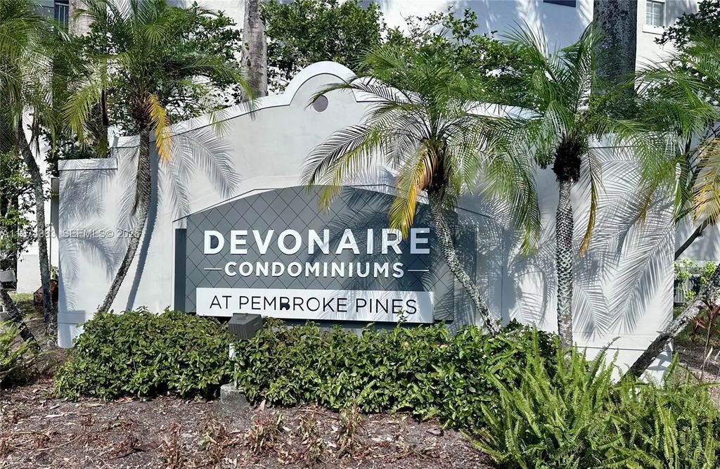 11185 Sw 6th Street #303, Pembroke Pines