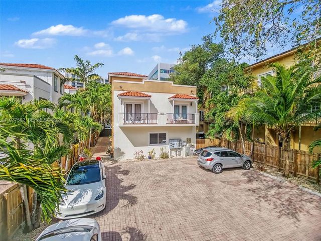 2945 Coconut Avenue, Miami