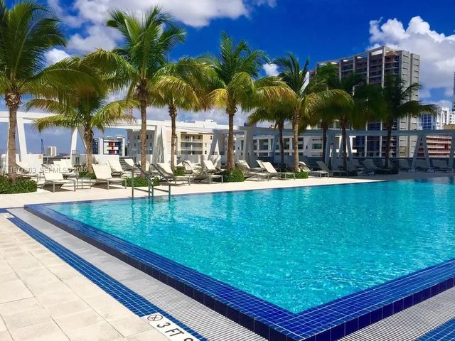 5 of 29 - 1111 Sw 1st Avenue #1823-n, Miami, FL