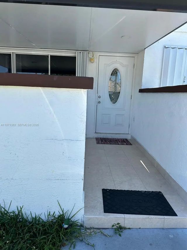 2 of 9 - 3242 Nw 203rd Street, Miami Gardens, FL