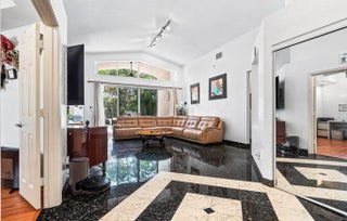 Photo of Listing #F10556353