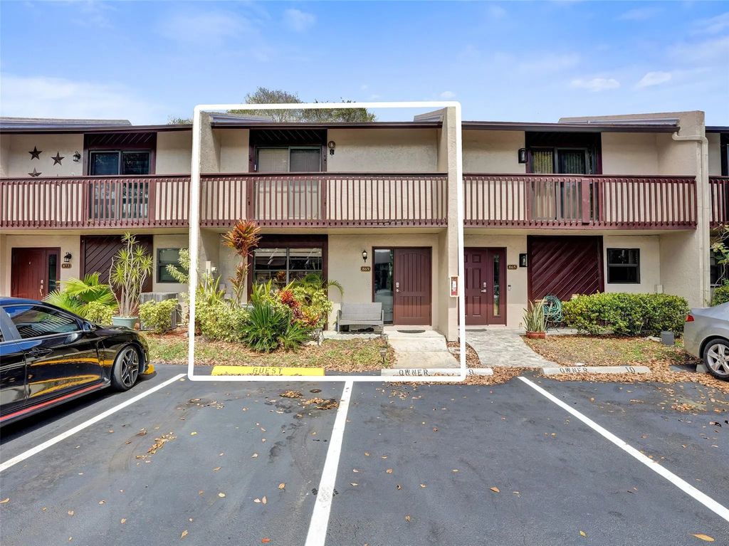 869 Nw 47th Street, Deerfield Beach