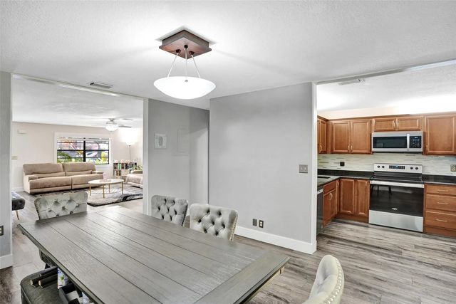 4 of 22 - 869 Nw 47th Street, Deerfield Beach, FL