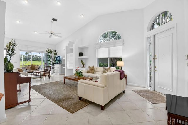 4 of 83 - 4702 Carlton Golf Drive, Lake Worth, FL