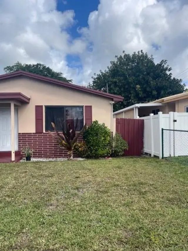 2 of 23 - 6103 Fletcher Street, Hollywood, FL