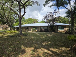 Photo of Listing #R11170024