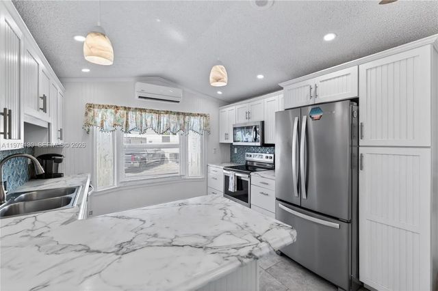 4 of 27 - 701 Spanish Main Drive #536, , FL