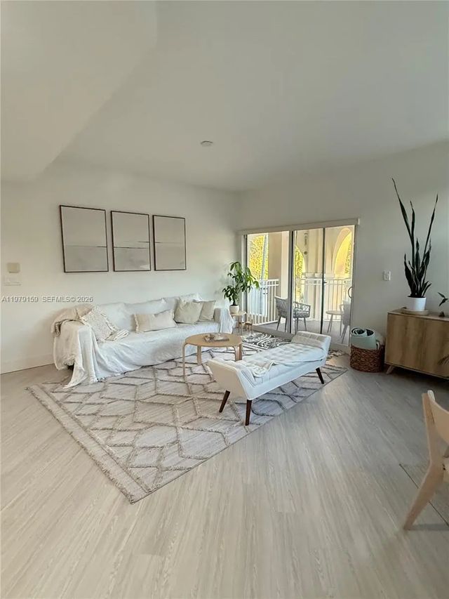5 of 13 - 8999 Nw 107th Court #216-1, Doral, FL