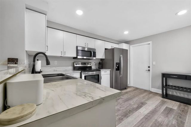 3 of 71 - 1594 Barcelona Way #5-18, Weston, FL