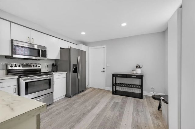 5 of 71 - 1594 Barcelona Way #5-18, Weston, FL