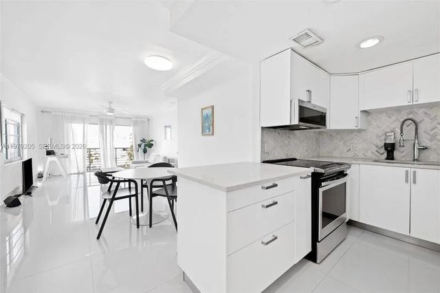 5 of 19 - 1450 Lincoln Road #601, Miami Beach, FL