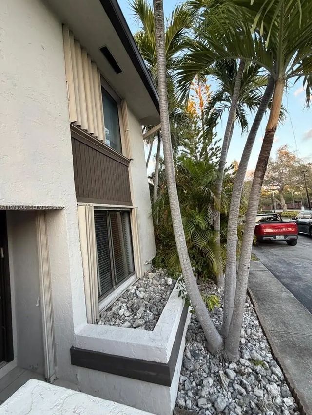 2 of 27 - 2661 Ne 164th Street #40, North Miami Beach, FL