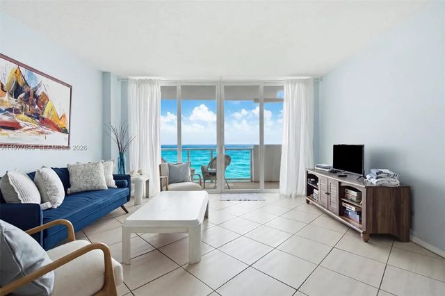 5 of 25 - 5601 Collins Avenue #505, Miami Beach, FL