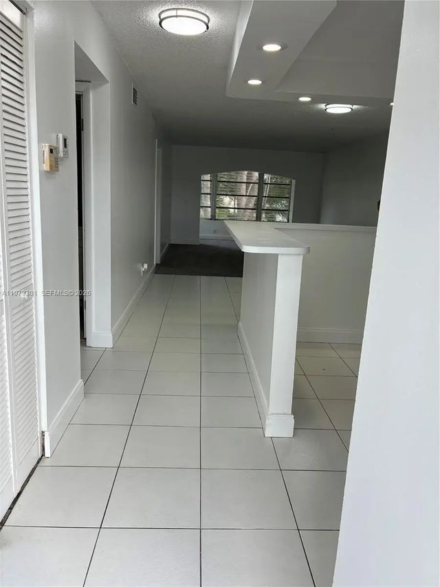 5 of 19 - 609 S State Road 7 #2c, Margate, FL