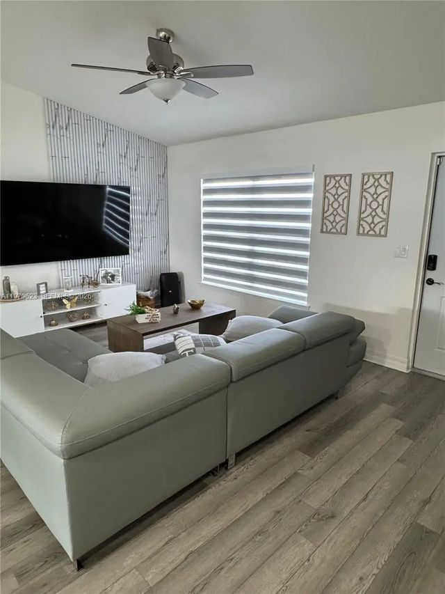 4 of 24 - 1119 Tropicana Parkway W, Cape Coral, FL