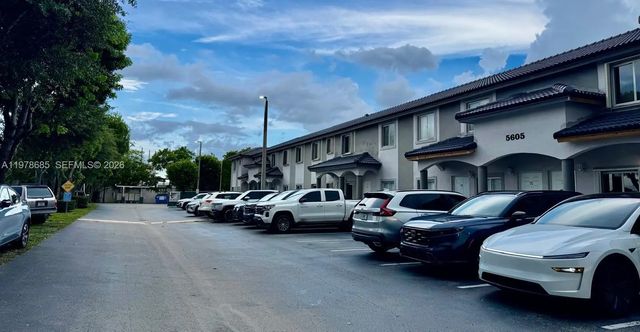 2 of 32 - 5605 Nw 109th Avenue #76, Doral, FL