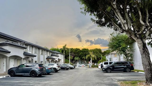 4 of 32 - 5605 Nw 109th Avenue #76, Doral, FL