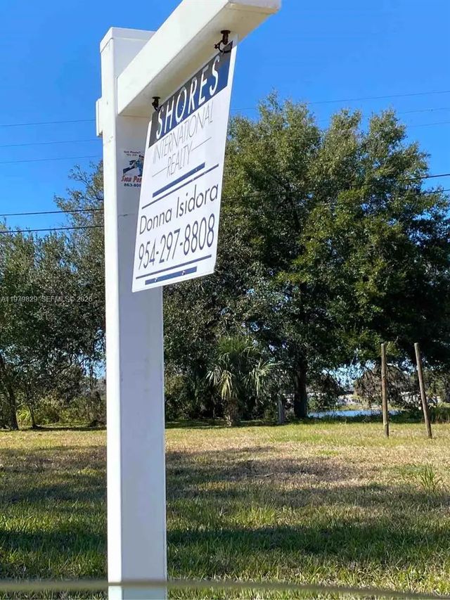 610 Nw Phosphate Boulevard, 
