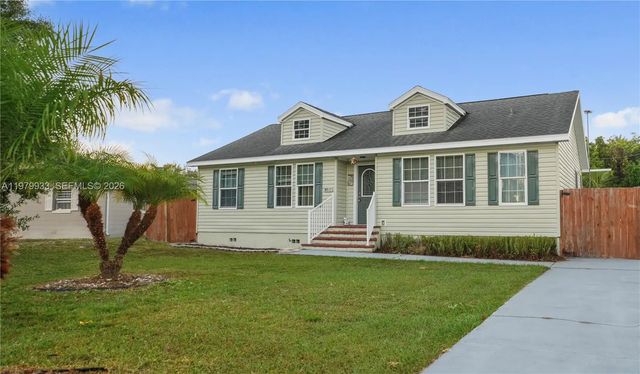 2 of 26 - 3713 Wild Violet Avenue, Sebring, FL