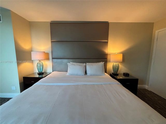 3 of 55 - 2670 E Sunrise Boulevard #302, Fort Lauderdale, FL