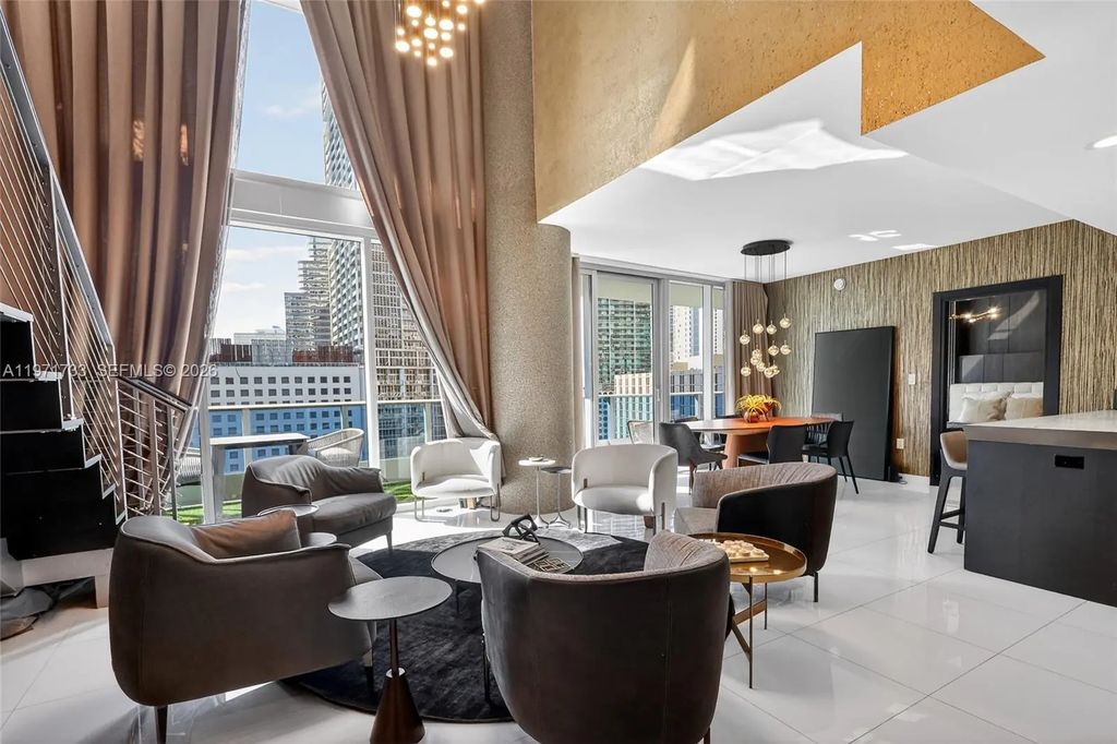 200 Biscayne Boulevard Way #1108, Miami