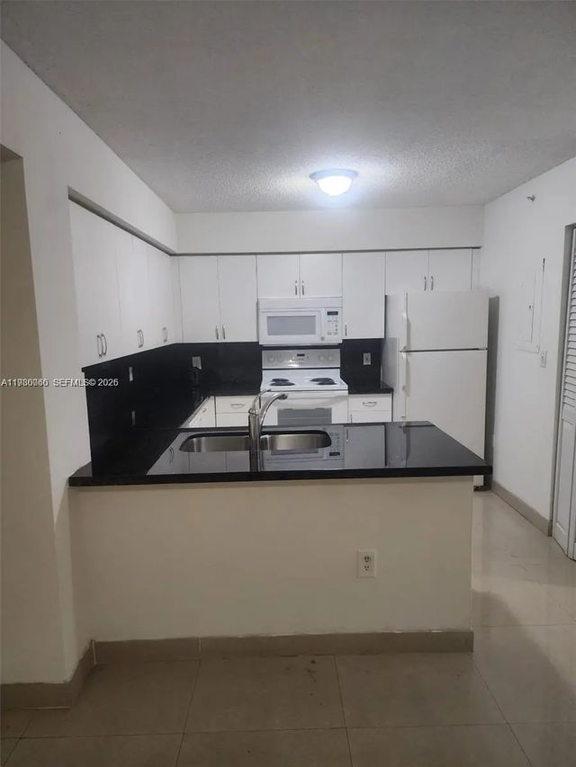 4560 Nw 107th Avenue #207-12, Doral