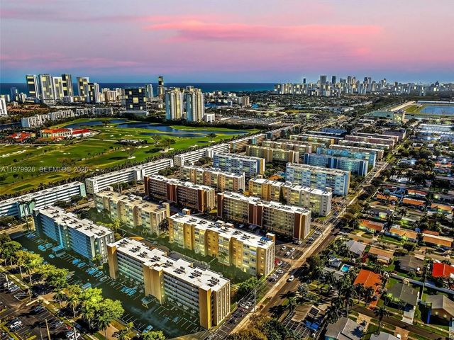 610 Ne 12th Avenue #203, Hallandale Beach