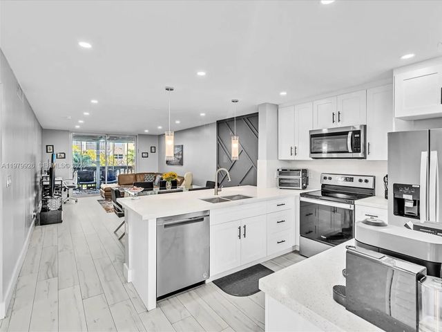 5 of 37 - 610 Ne 12th Avenue #203, Hallandale Beach, FL
