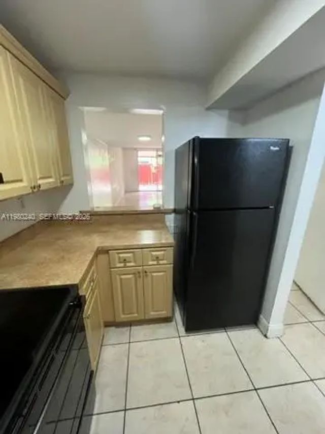 3 of 8 - 4331 W 11th Lane #65, Hialeah, FL
