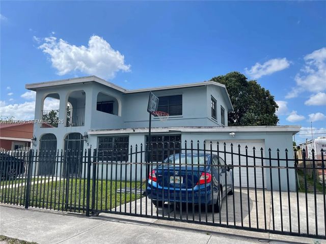 952 E 19th Street, Hialeah