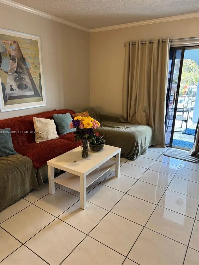 2 of 13 - 952 E 19th Street, Hialeah, FL