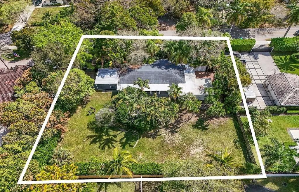 9330 Sw 72nd Avenue, Pinecrest