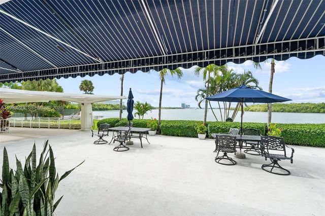 4 of 53 - 500 Bayview Drive #325, Sunny Isles Beach, FL