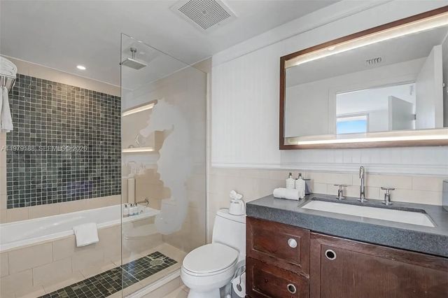 5 of 32 - N/A, Sunny Isles Beach, FL