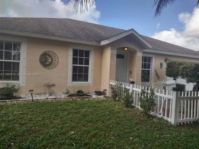 2 of 20 - 3352 Sw Himango Street, Port St. Lucie, FL