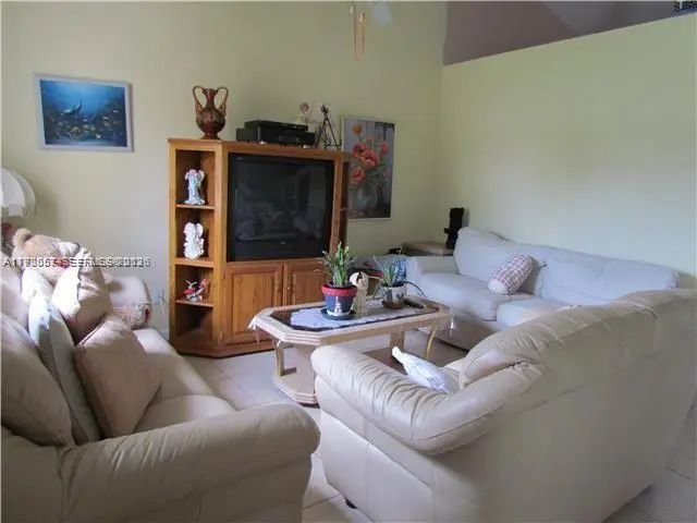 4 of 20 - 3352 Sw Himango Street, Port St. Lucie, FL