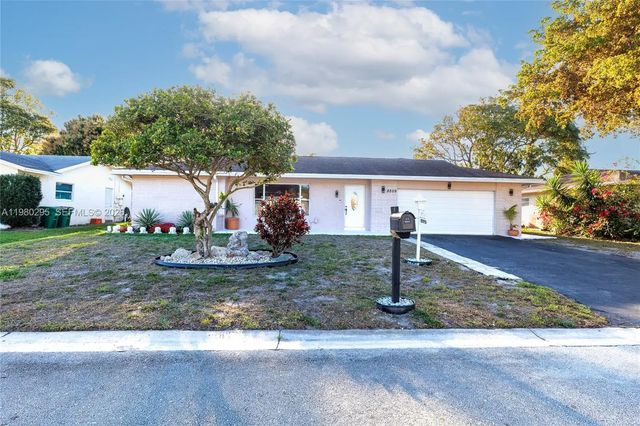 2 of 37 - 8209 Nw 91st Avenue, Tamarac, FL
