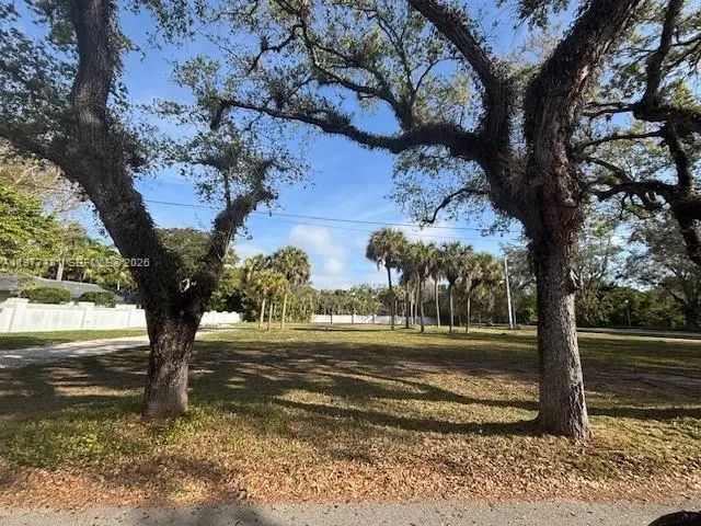 2 of 9 - 9506 Sw 57th Avenue, Pinecrest, FL