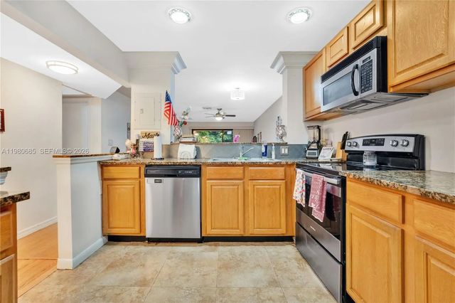 3777 Nw 78th Avenue #15g, Davie