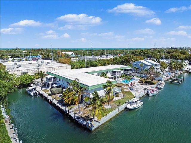 3 of 47 - 5301 Ocean Terrace #7, Marathon, FL