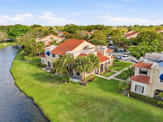 567 Racquet Club Road #18, Weston