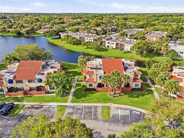3 of 36 - 567 Racquet Club Road #18, Weston, FL