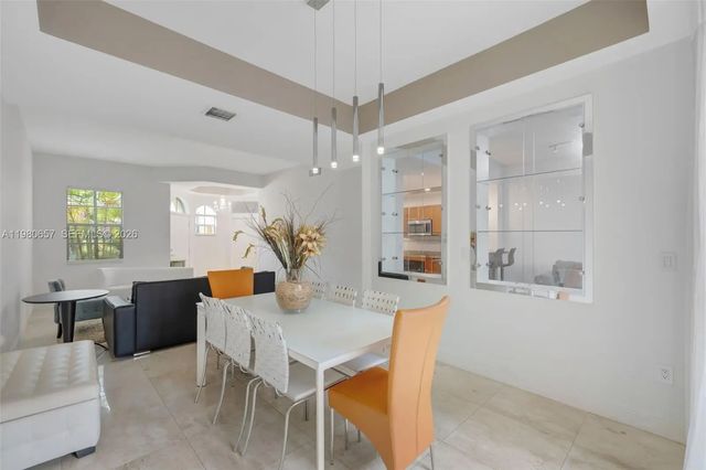 5 of 35 - 18450 Ne 30th Place, Aventura, FL