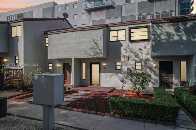 1901 S River Drive #16b, Miami