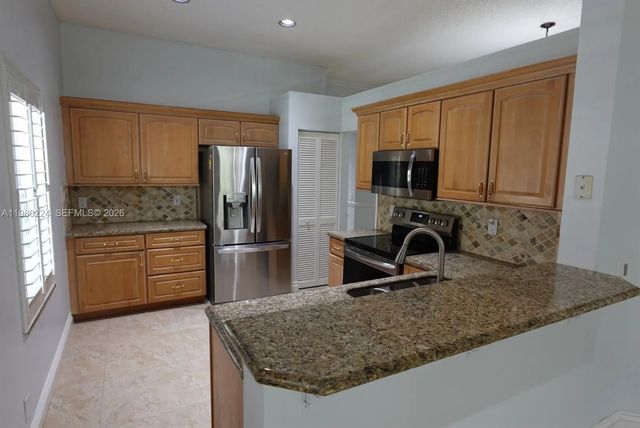 5 of 34 - 4321 Willow Ridge Drive, Weston, FL