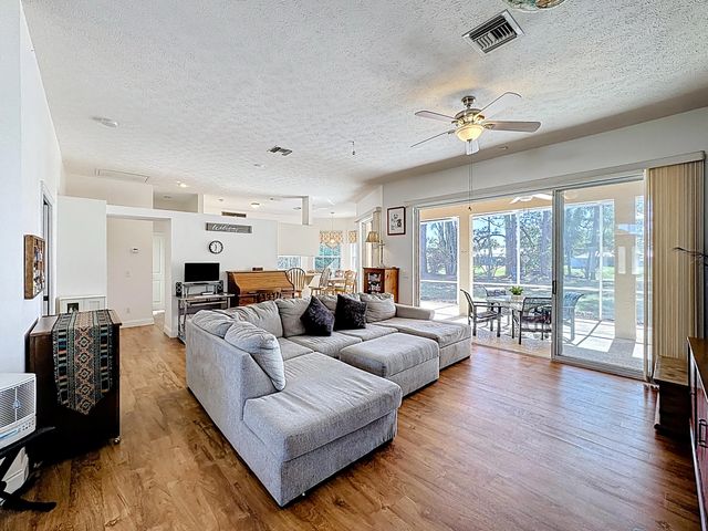 5 of 26 - 2342 Se Grand Drive, Port St. Lucie, FL