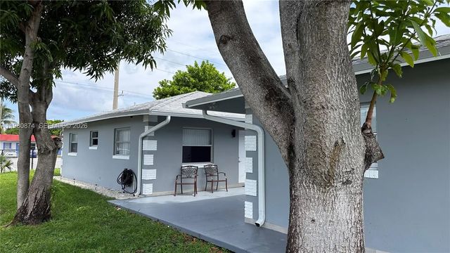 3 of 52 - 4101 Nw 30th Terrace, Lauderdale Lakes, FL